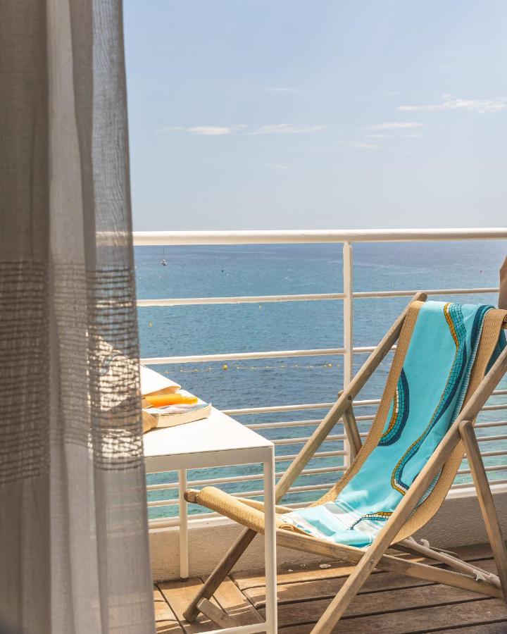 De La - Mahogany Hotel Cassis